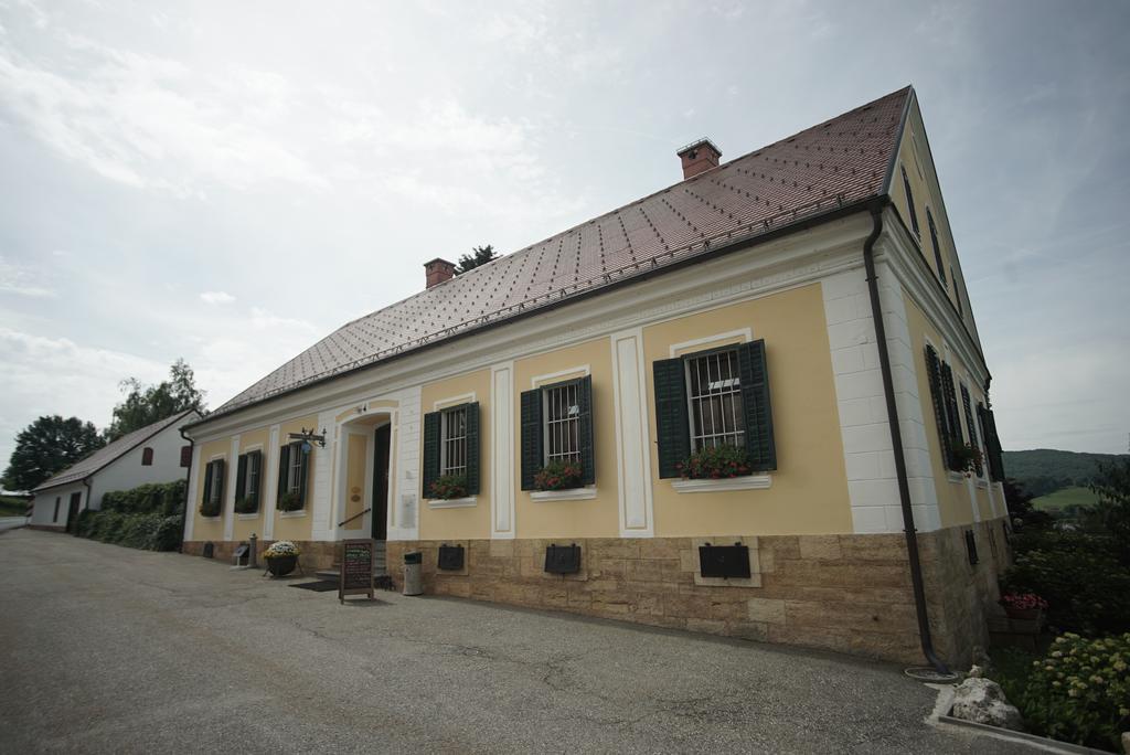 Hotel Siker Pernica
